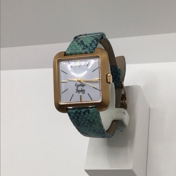Cynthia Rowley Ladies Gold Tone Square Teal Watch New Battery! - Picture 2 of 5